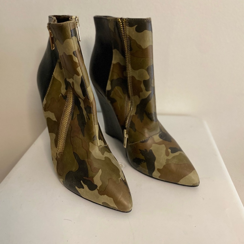Steve Madden BRAND NEW Booties